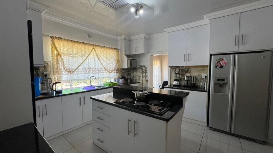 3 Bedroom Property for Sale in Verwoerdpark Northern Cape